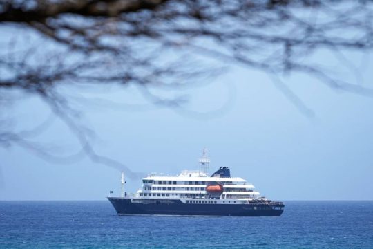 «Θα είναι όπως με την Covid»: Ανησυχία στα Κανάρια Νησιά ενόψει της άφιξης του πλοίου όπου ξέσπασε ο χανταϊός